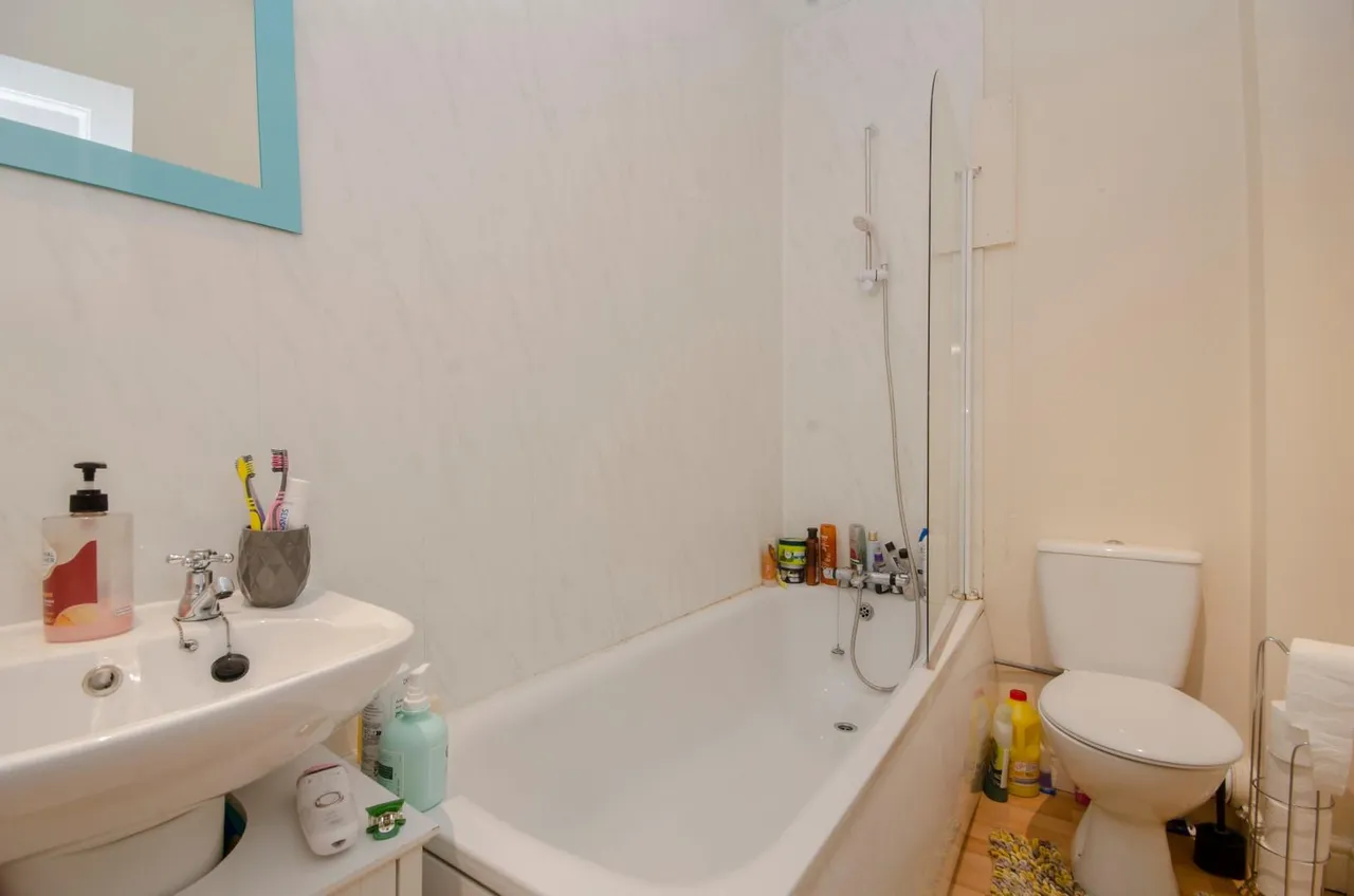 Brookwood Avenue, Eastleigh, Hampshire, SO50 9PE, photo 6