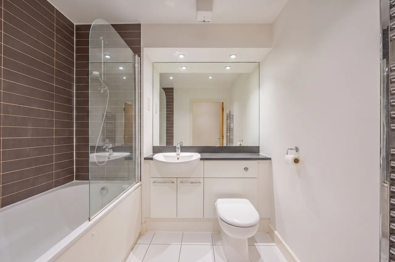 18 Ross Apartments, 23 Seagull Lane, London, photo 7