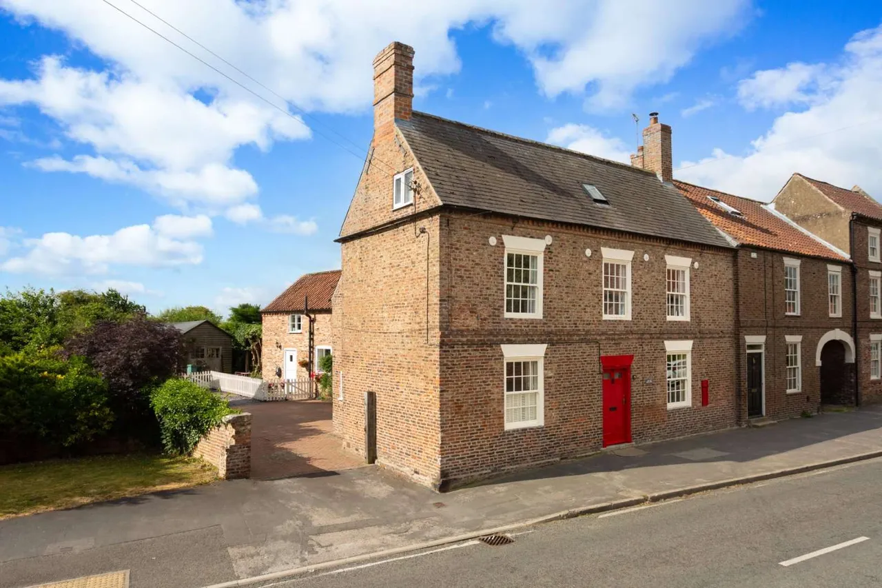 5 bed house for sale — Main Street, Wheldrake, York, North Yorkshire, YO19 6AA