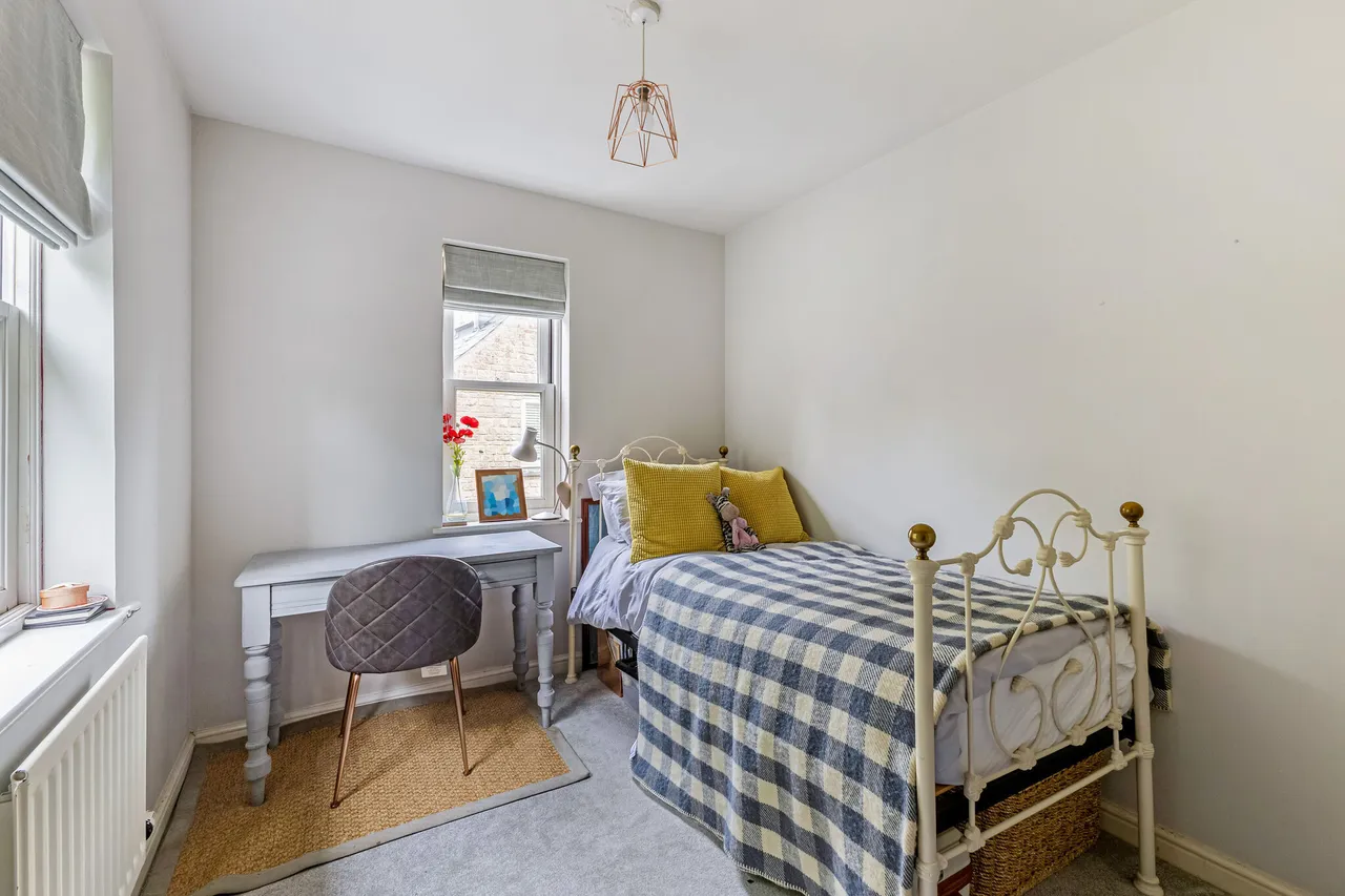 Tremes Close, Marshfield, SN14, photo 12