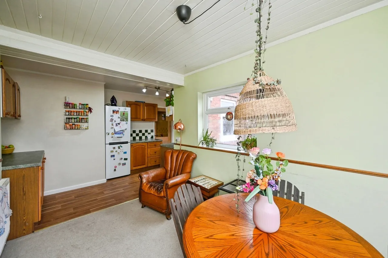 Robin Hood Road, Kirkby-in-Ashfield, Nottingham, Nottinghamshire, NG17, photo 6