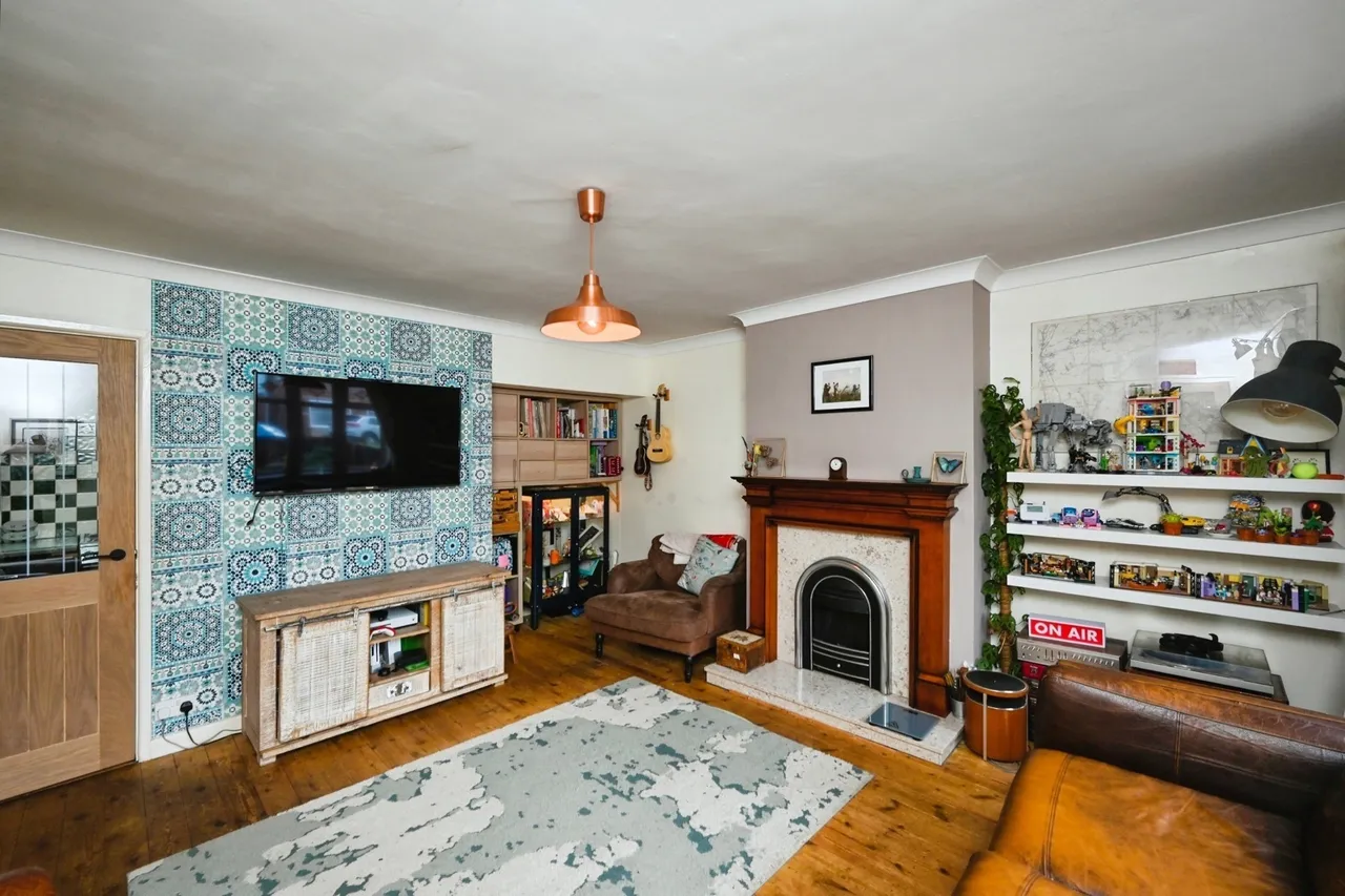 Robin Hood Road, Kirkby-in-Ashfield, Nottingham, Nottinghamshire, NG17, photo 7