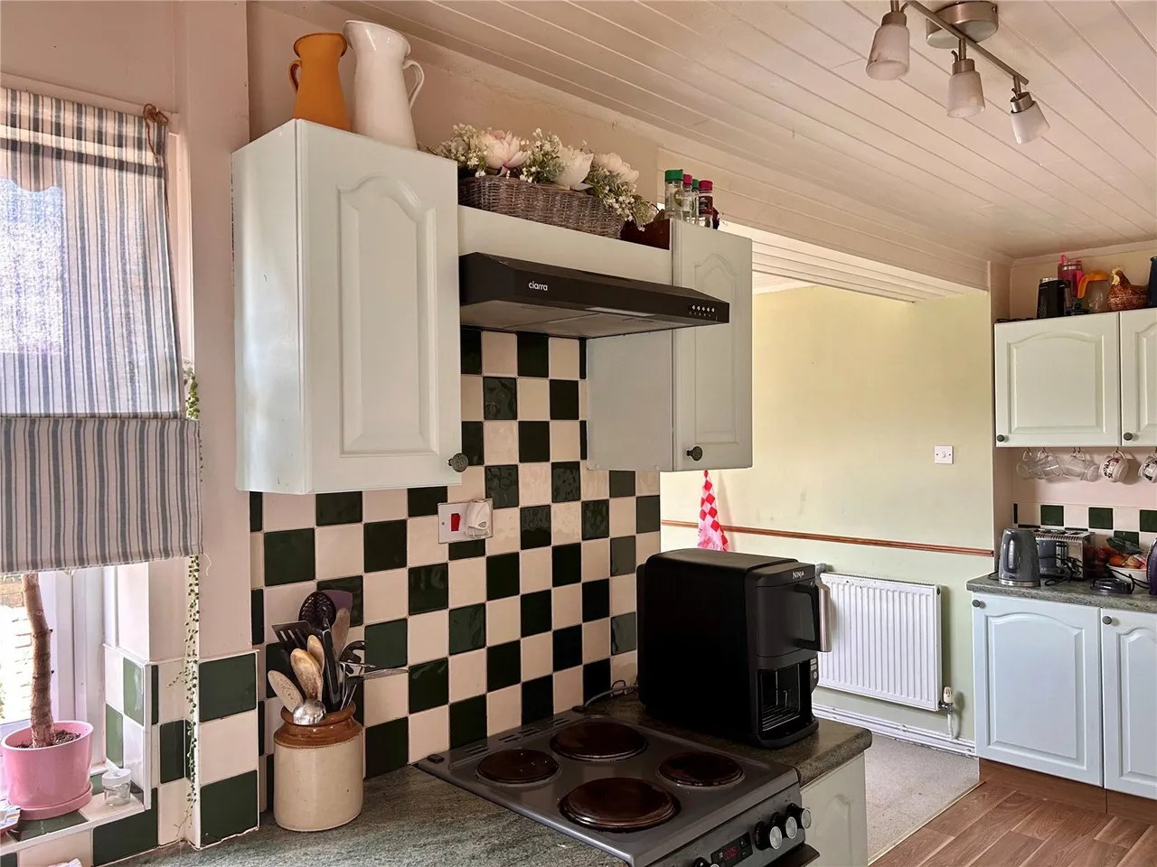 Robin Hood Road, Kirkby-in-Ashfield, Nottingham, Nottinghamshire, NG17, photo 5