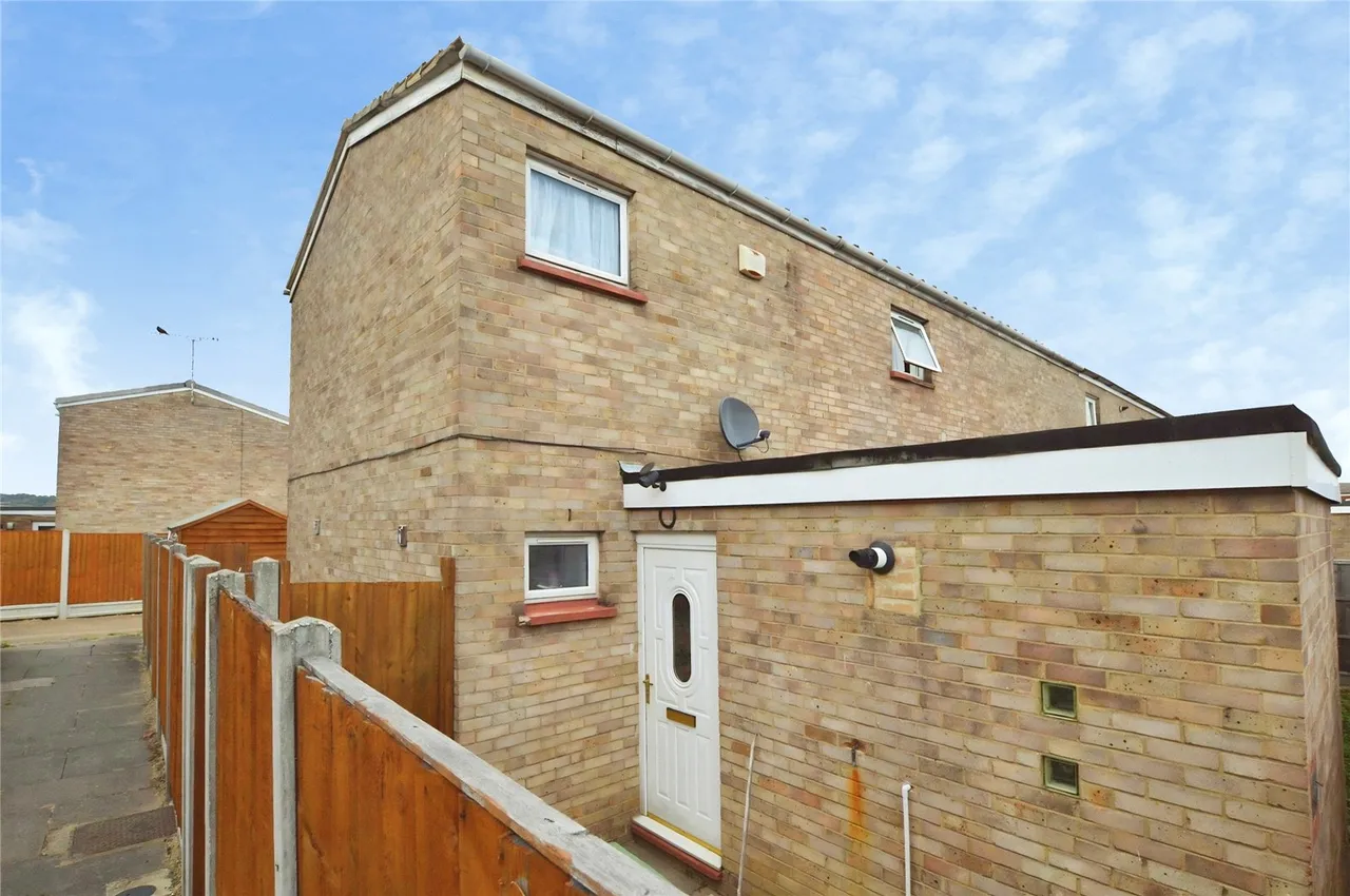 4 bed house for sale — Oxwich Close, Corringham, Stanford-le-Hope, Essex, SS17