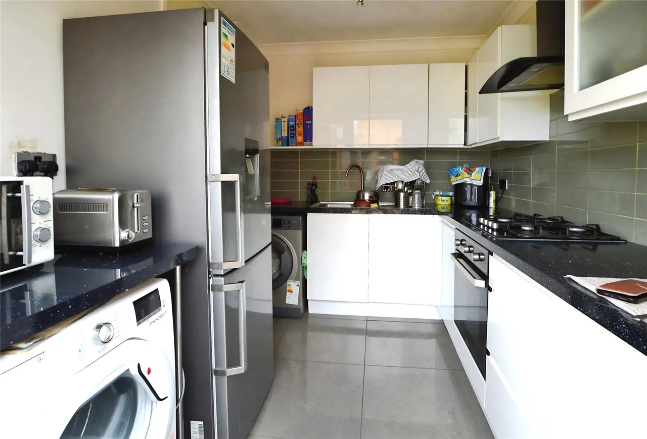 Oxwich Close, Corringham, Stanford-le-Hope, Essex, SS17, photo 6