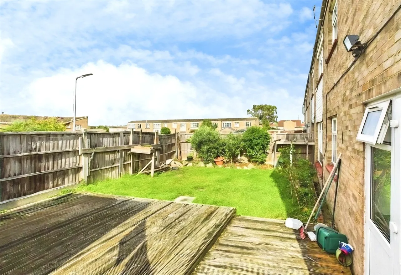 Oxwich Close, Corringham, Stanford-le-Hope, Essex, SS17, photo 8