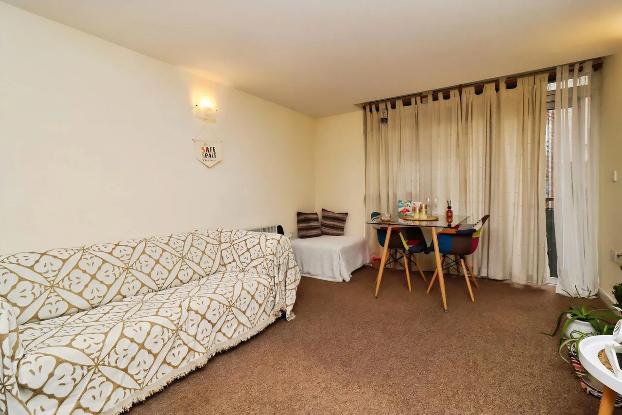 Rutland Street, LE1, photo 3