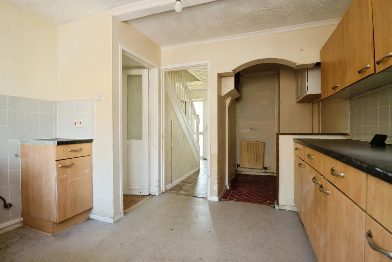Heol Y Gaer, Cardiff, CF5, photo 9