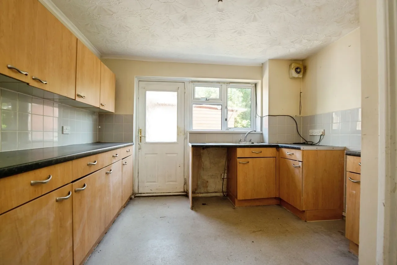 Heol Y Gaer, Cardiff, CF5, photo 6