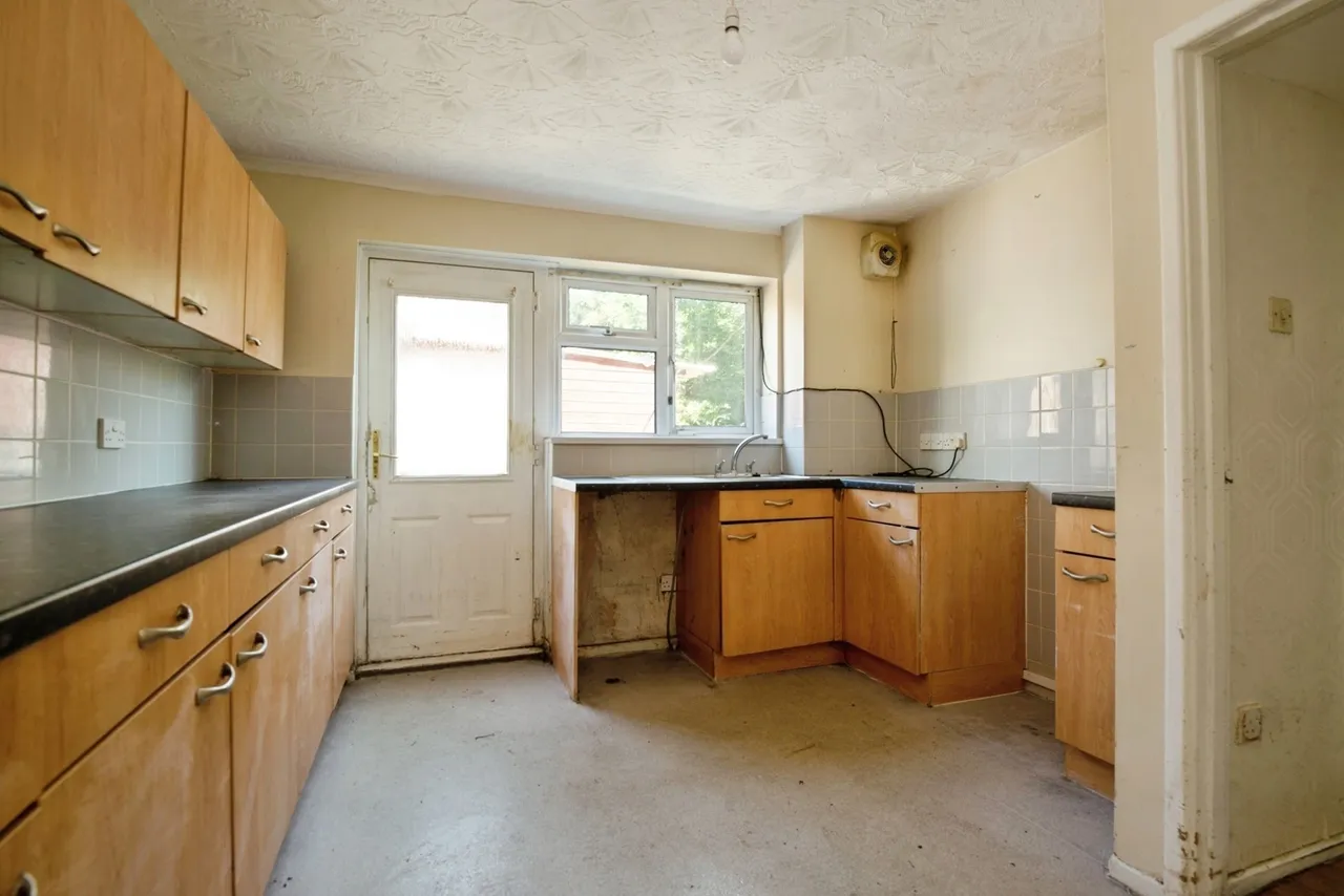 Heol Y Gaer, Cardiff, CF5, photo 7