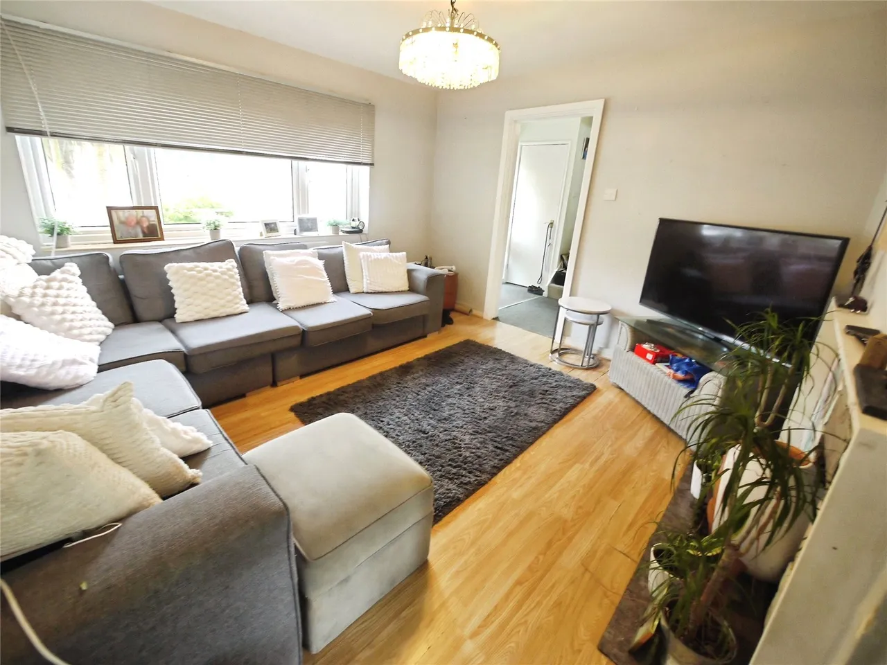 Essex Way, Great Warley, CM13, photo 3