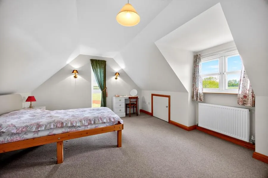 Station Road, Ningwood, PO41, photo 12