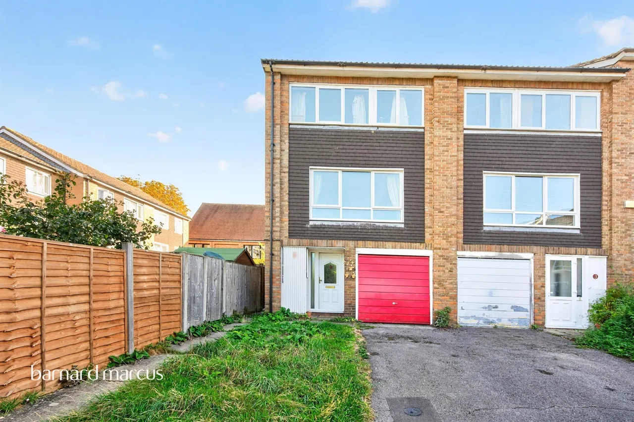 4 bed house for sale, Walnut Mews, Sutton, SM2