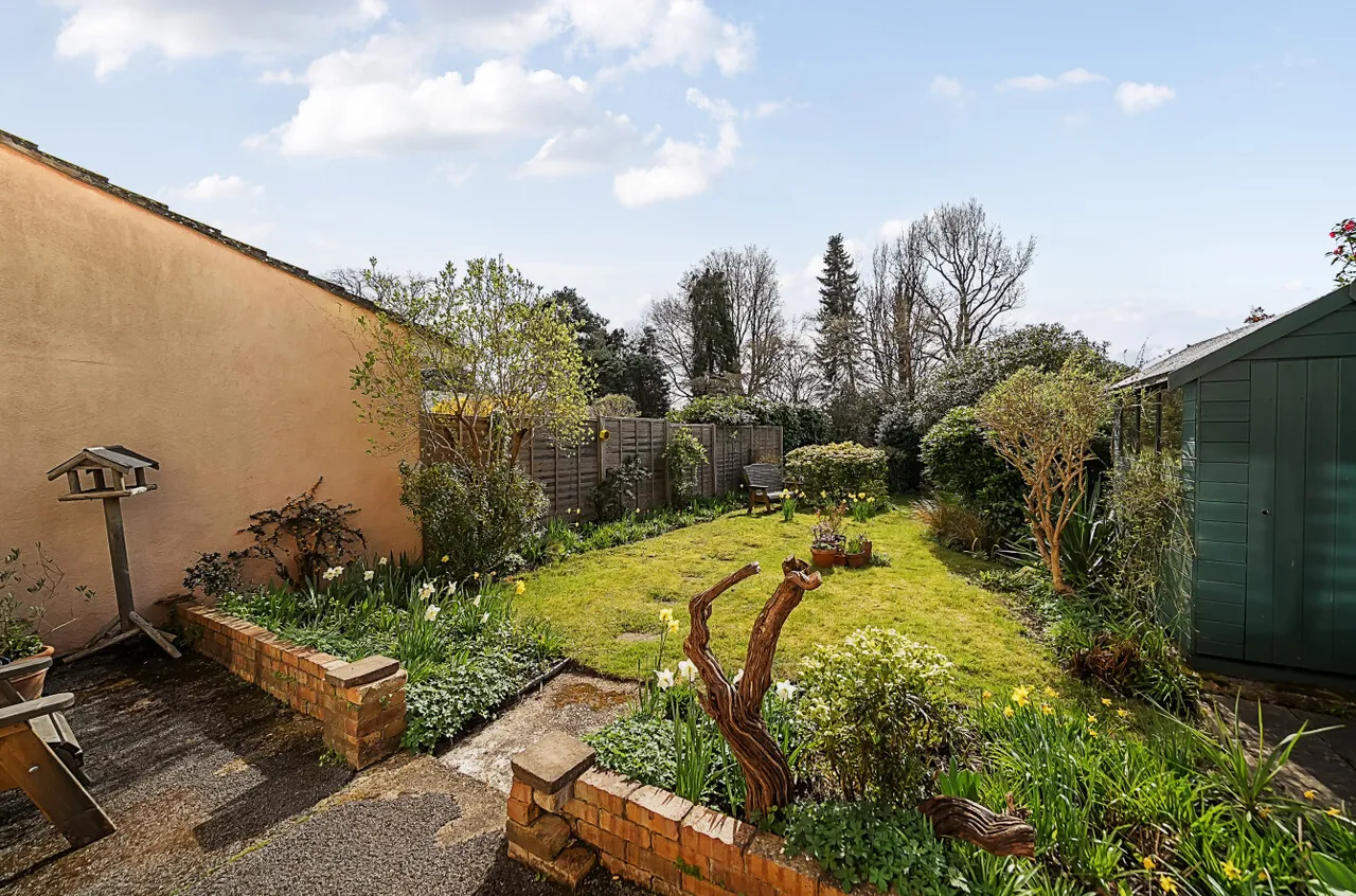 Ambleside Road, Lightwater, Surrey, GU18 5TA, photo 11