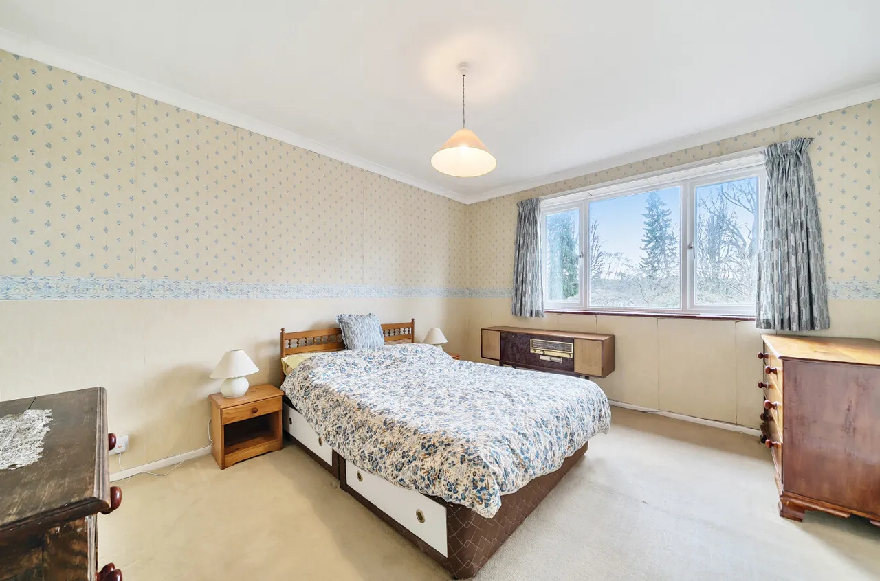 Ambleside Road, Lightwater, Surrey, GU18 5TA, photo 6