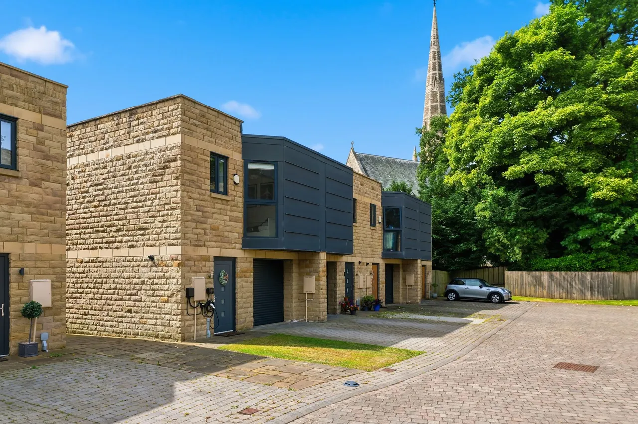 Ballard Hall Chase, Sheffield, S10, photo 37