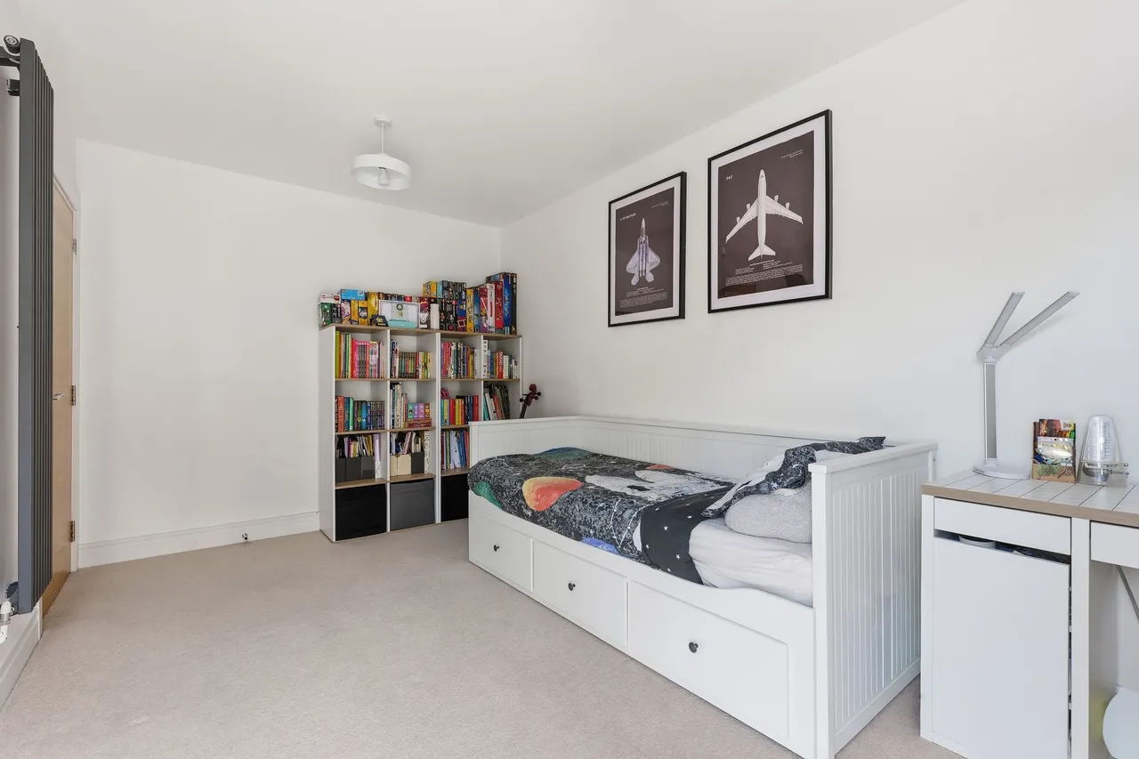 Ballard Hall Chase, Sheffield, S10, photo 26