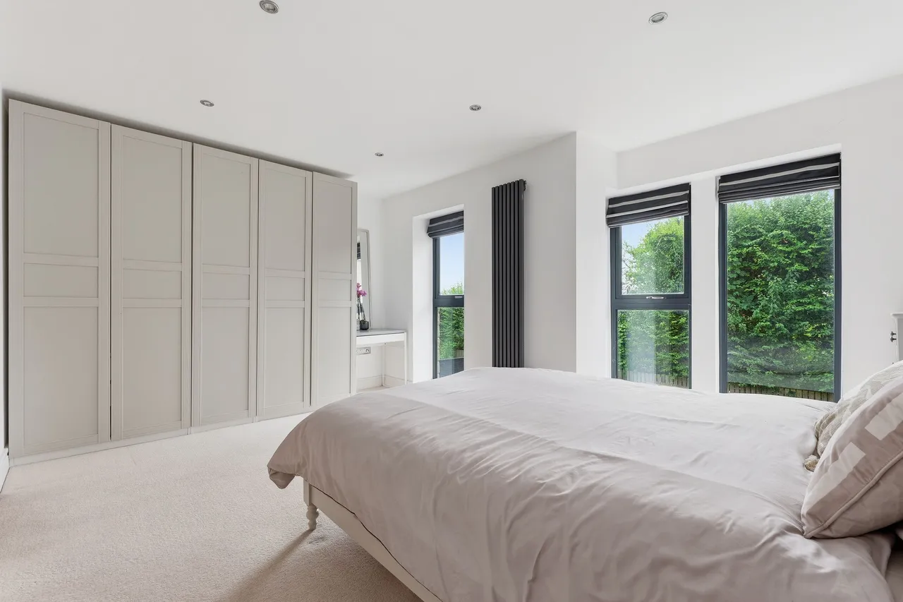 Ballard Hall Chase, Sheffield, S10, photo 14