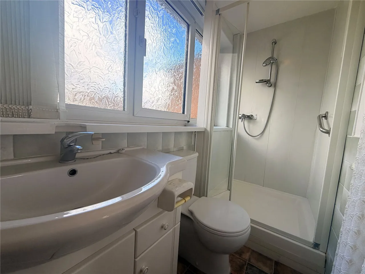 Dering Crescent, Leigh-on-Sea, Essex, SS9, photo 13
