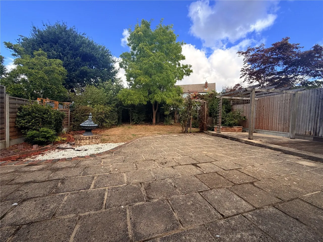 Dering Crescent, Leigh-on-Sea, Essex, SS9, photo 15