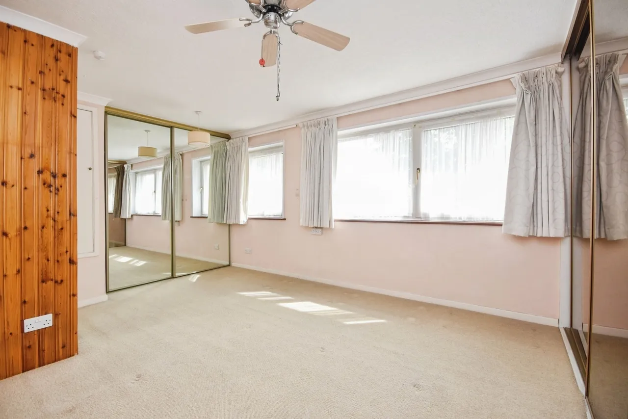 Dering Crescent, Leigh-on-Sea, SS9, photo 14