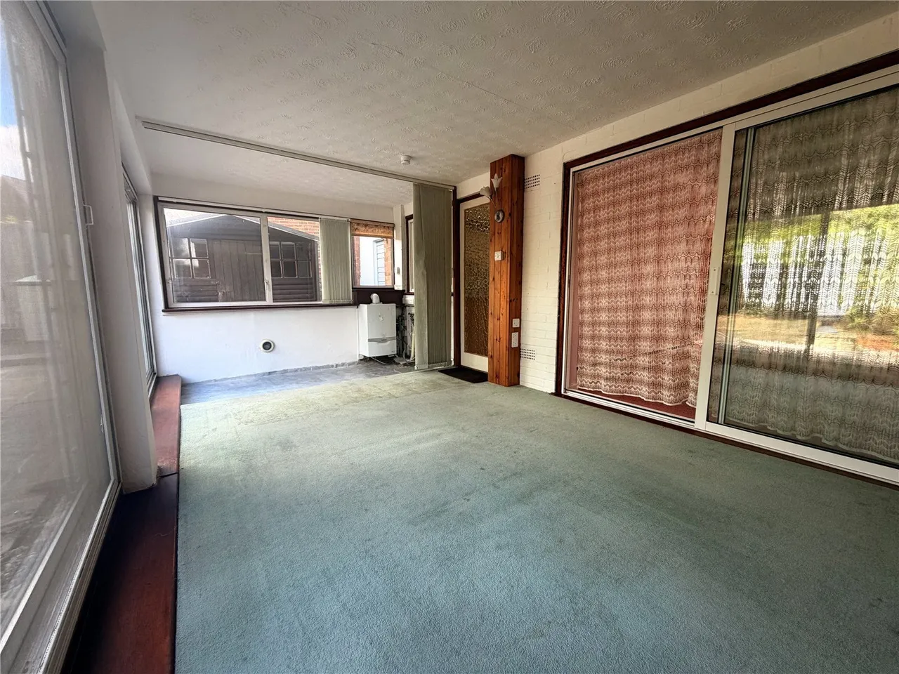 Dering Crescent, Leigh-on-Sea, Essex, SS9, photo 6