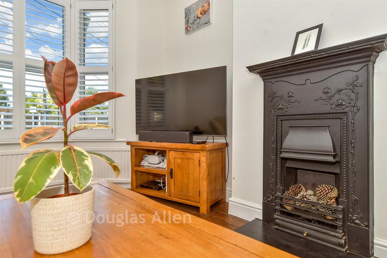 Clydesdale Road, Hornchurch, RM11, photo 12