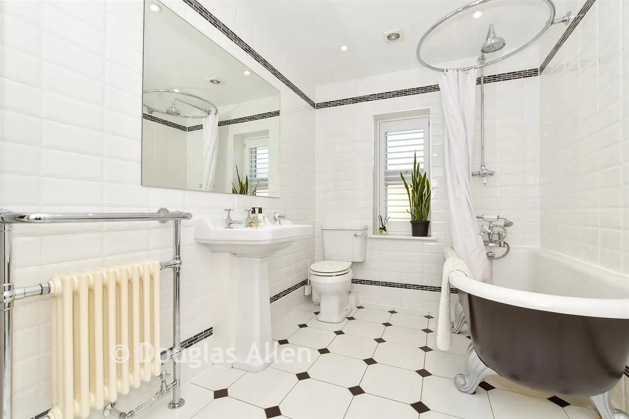 Clydesdale Road, Hornchurch, RM11, photo 8