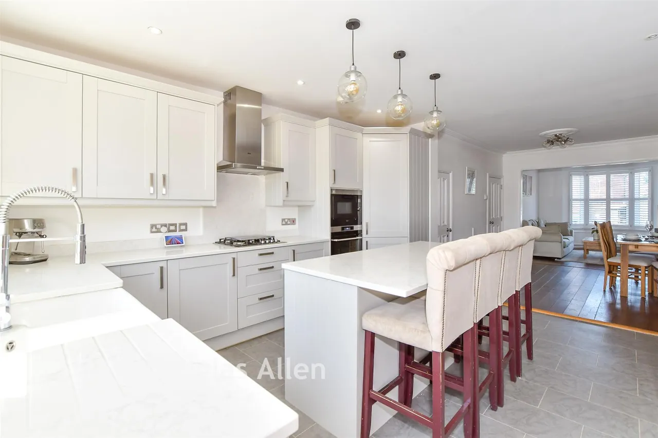 Clydesdale Road, Hornchurch, RM11, photo 3