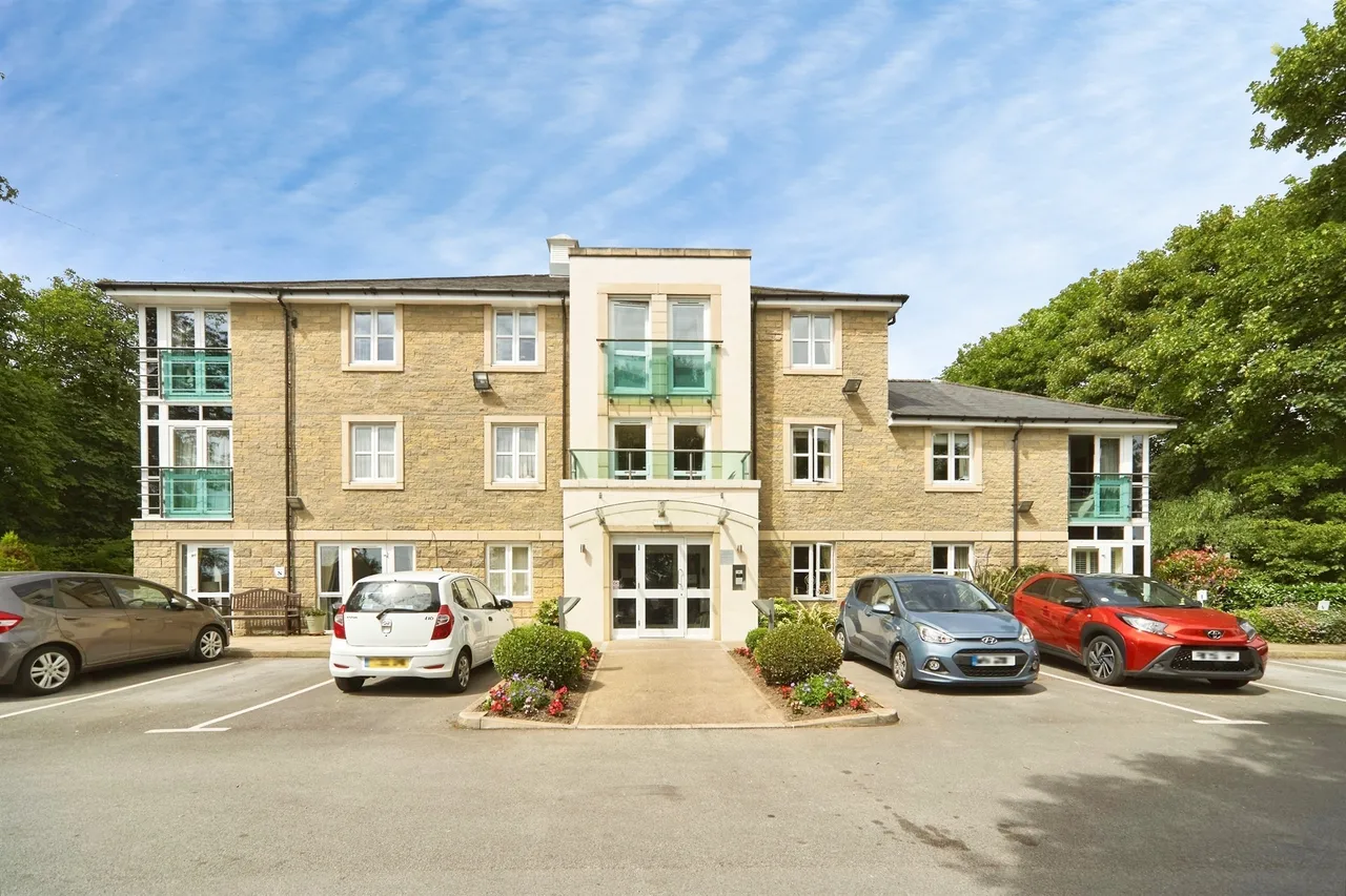 1 bed flat for sale — Highfield Road, Idle, Bradford