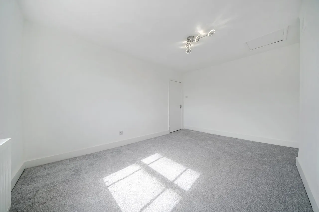 Coldharbour Lane, SE5, photo 18