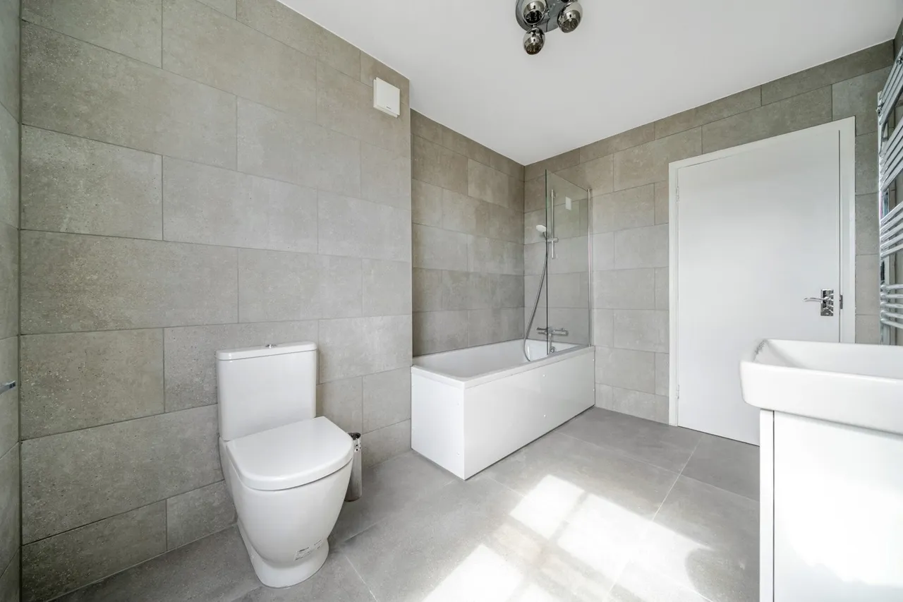 Coldharbour Lane, SE5, photo 19