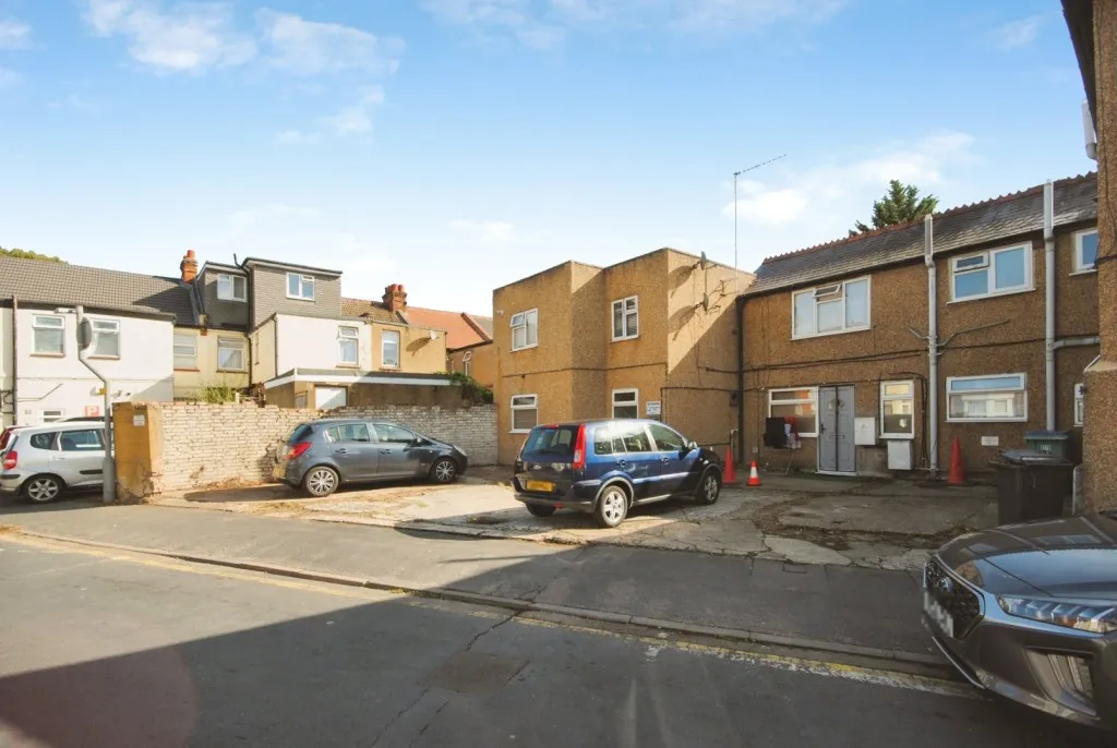 Percy Road, Watford, photo 8
