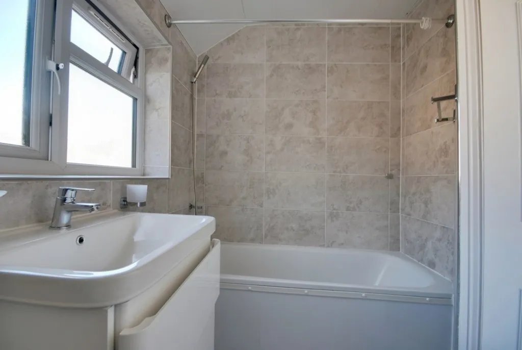 Percy Road, Watford, photo 7