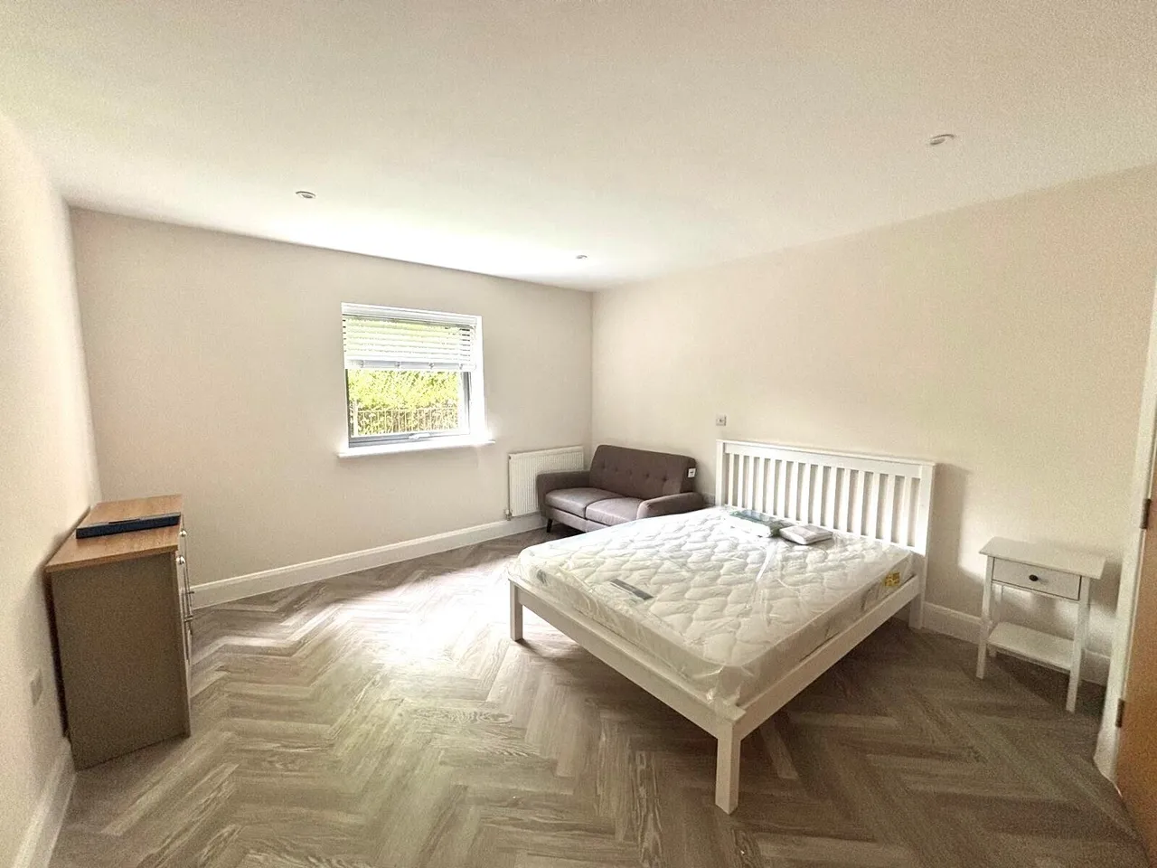 Waterside House, Peartree Marina MK6, photo 3