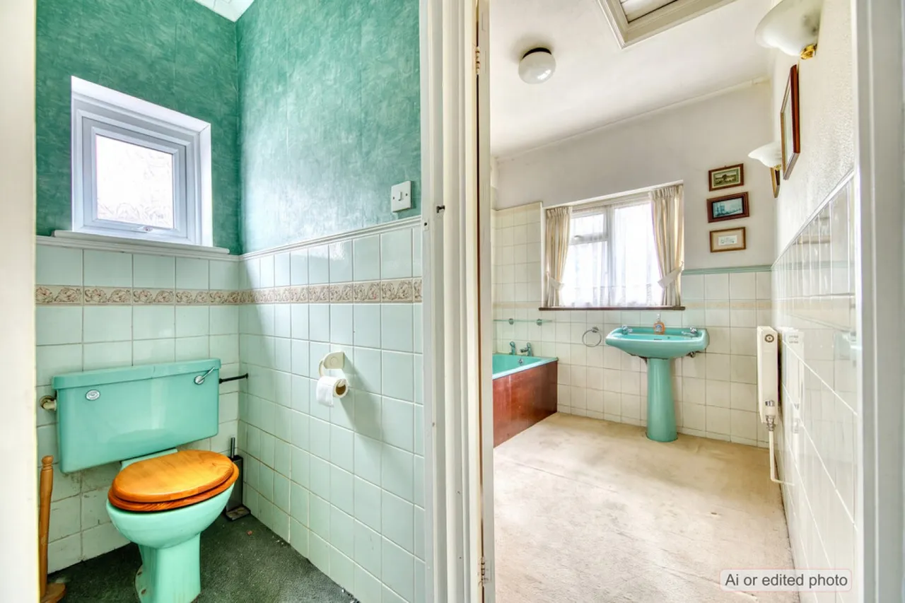Cranbourne Avenue, E11, photo 13