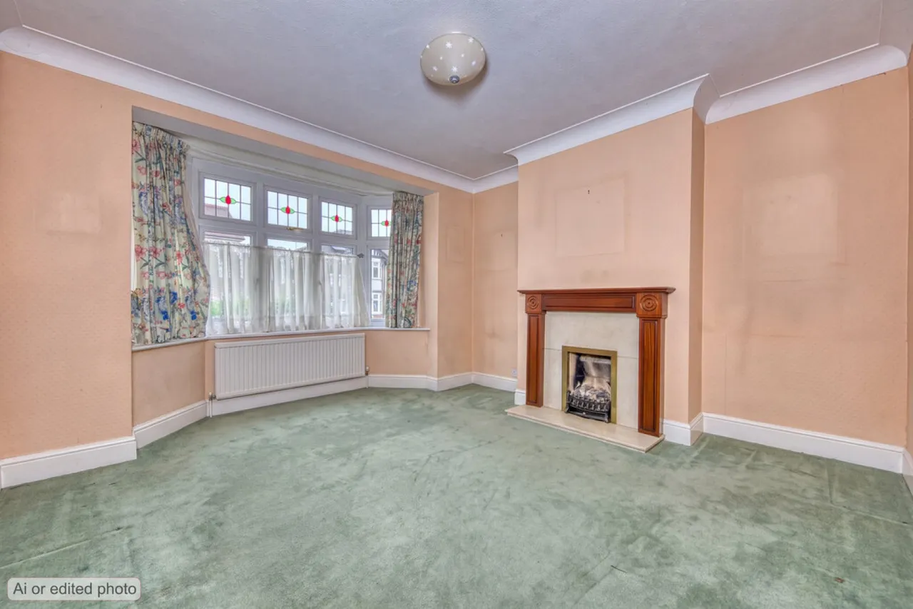 Cranbourne Avenue, E11, photo 5