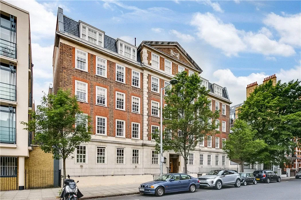 2 bed flat for sale, Drayton Gardens, Chelsea, SW10