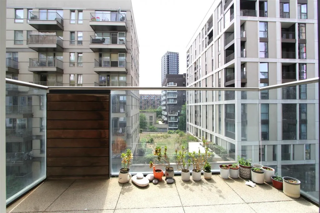 Barge Walk, London, SE10, photo 7
