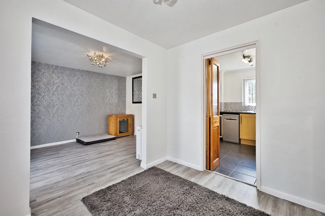 Clifton Close, YEOVIL, photo 3