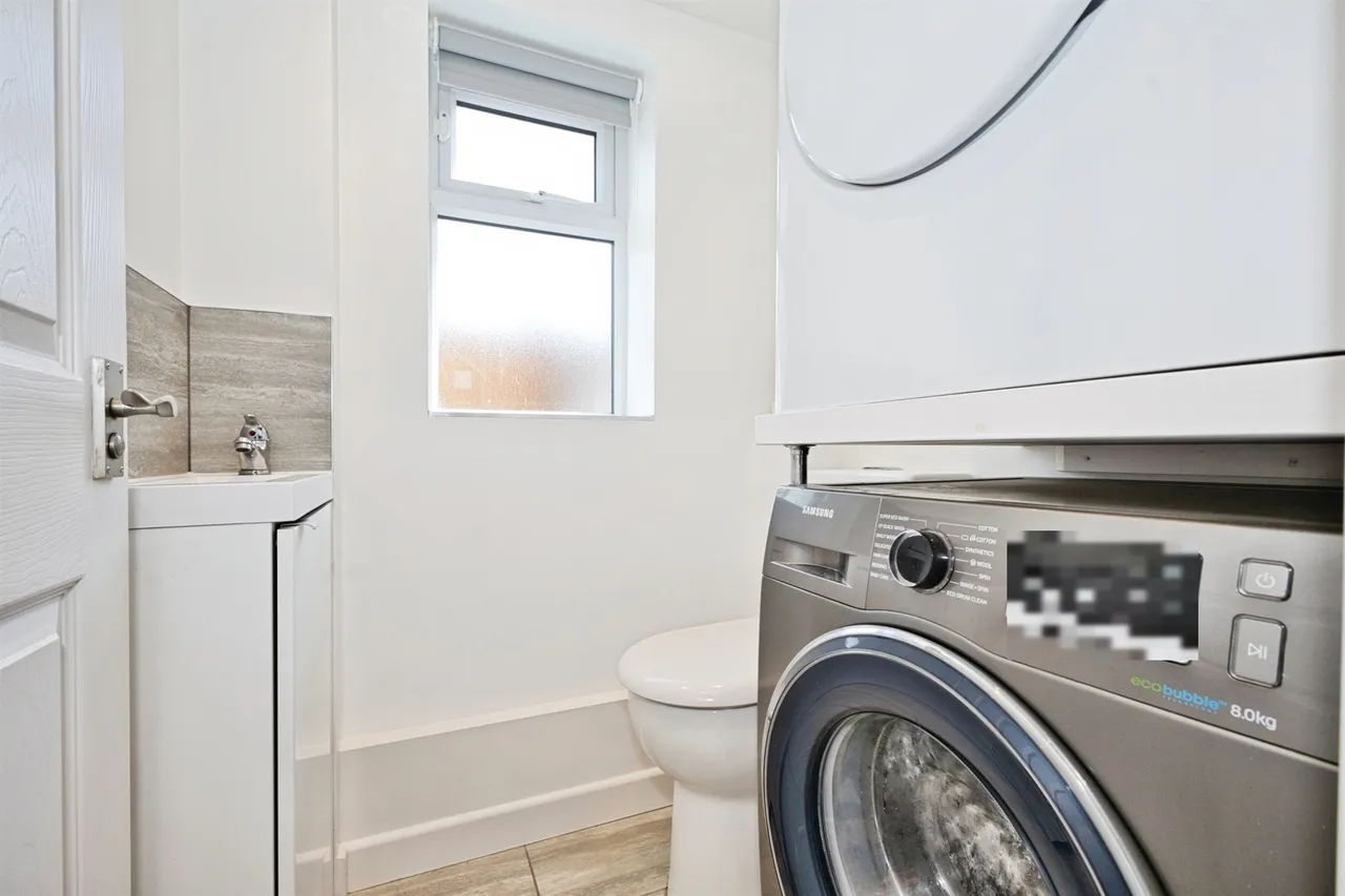 Clifton Close, YEOVIL, photo 9