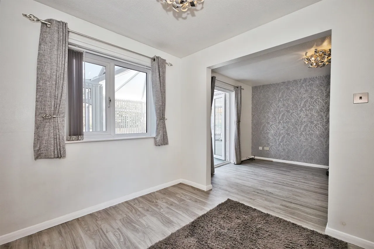 Clifton Close, YEOVIL, photo 4