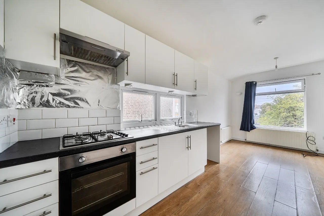 Whitehorse Lane, London, SE25, photo 6