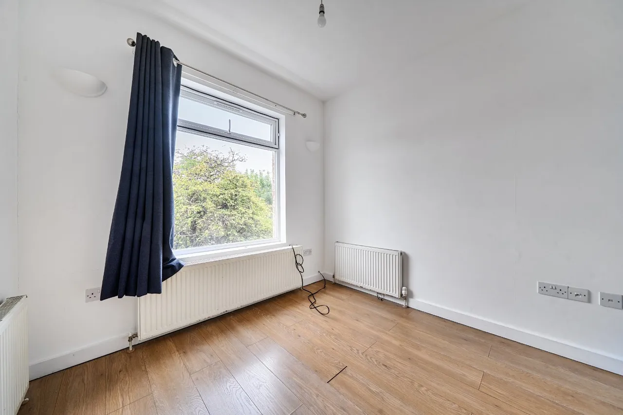 Whitehorse Lane, London, SE25, photo 4