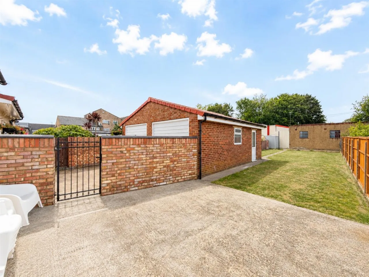 Semi-Detached To LetBeverley Avenue, Hounslow, TW4, photo 10