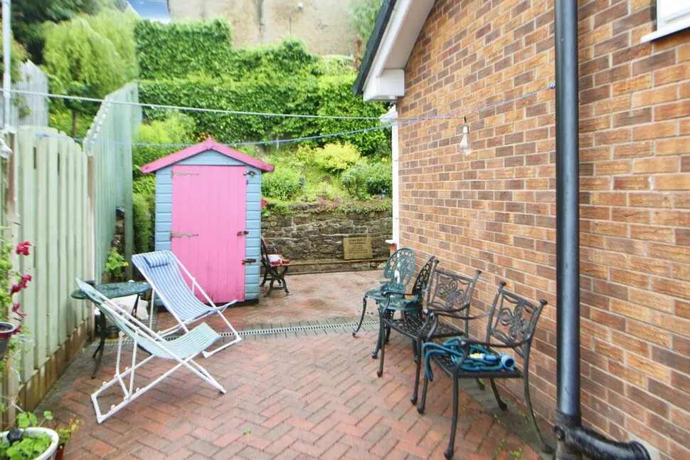 Slant Close, Glossop, Derbyshire, SK13, photo 10