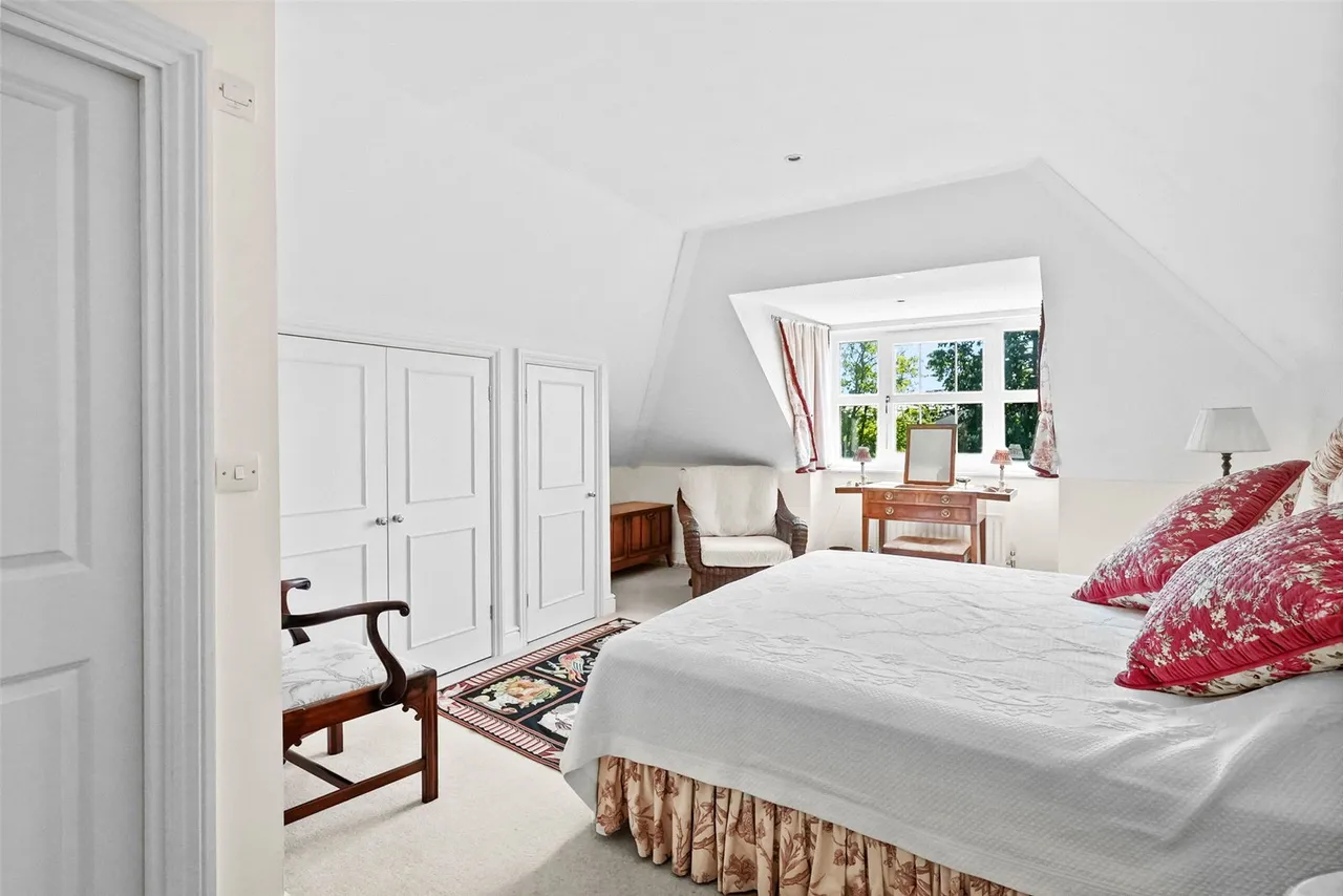 Cromwell Road, Teddington, TW11 9EN, photo 12