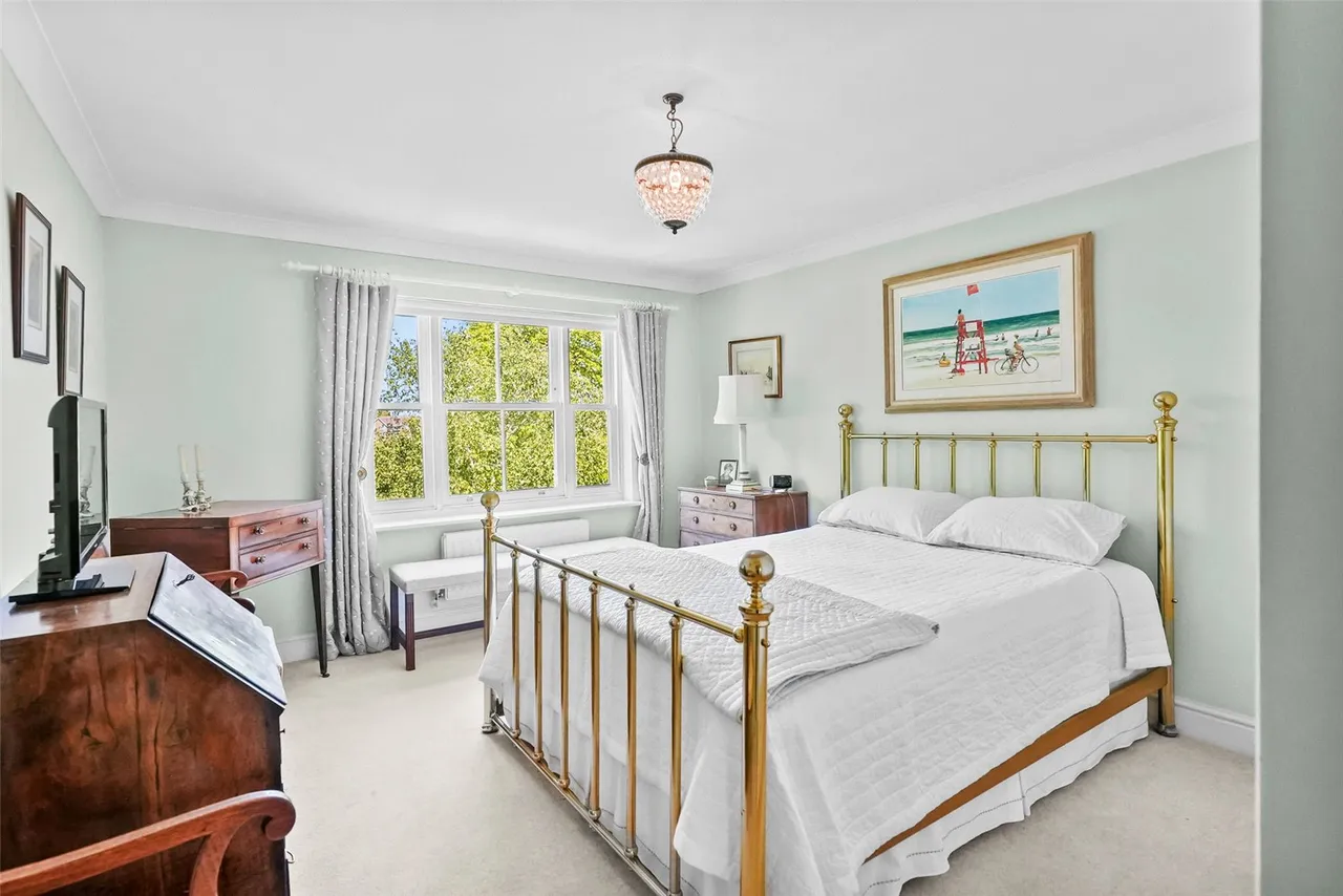 Cromwell Road, Teddington, TW11 9EN, photo 14