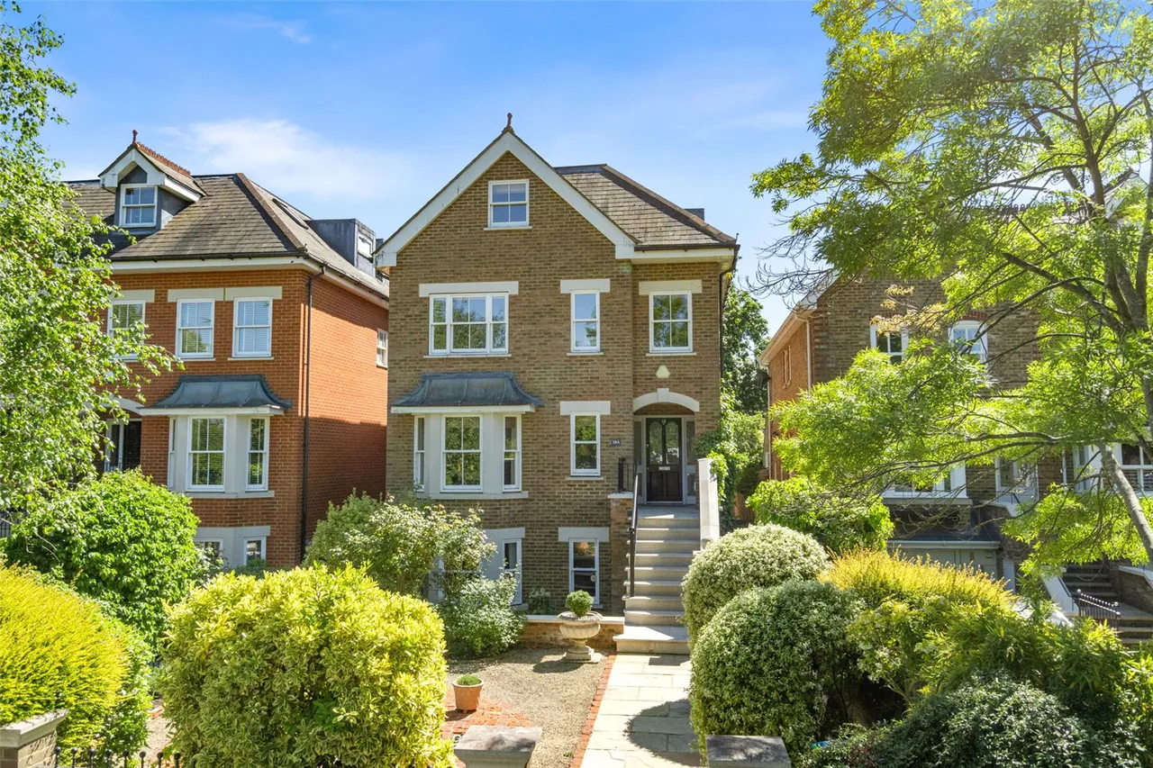 6 bed house for sale — Cromwell Road, Teddington, TW11 9EN