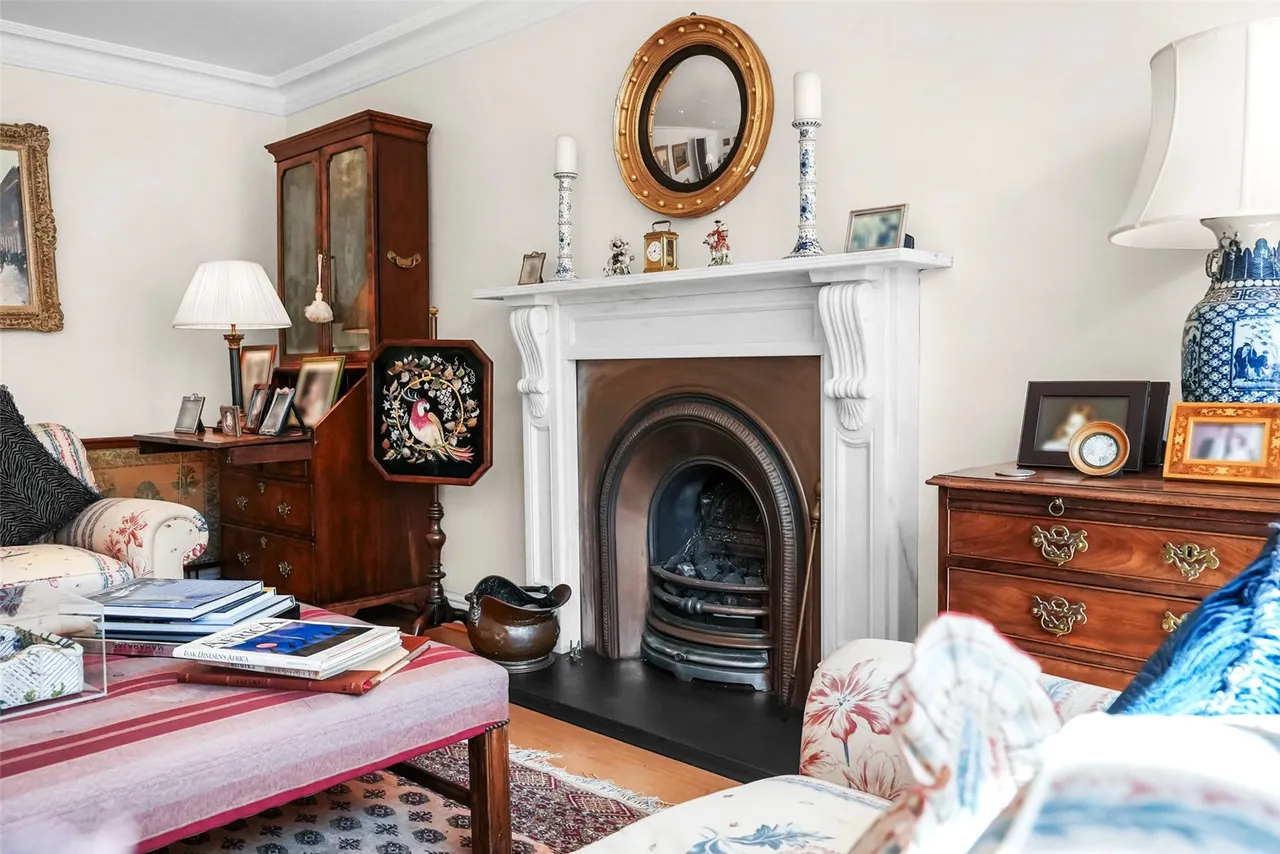 Cromwell Road, Teddington, TW11 9EN, photo 4
